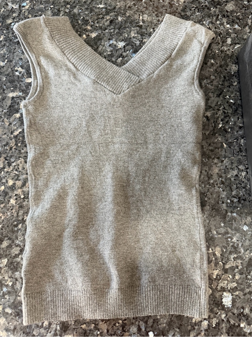 Brand New Authentic Brandy Melville Assorted 5 Pcs - Picture 3 of 14